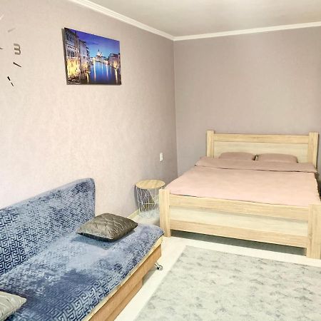 Апартаменты В Центре По Проспекту Победы Парковка Рядом Τσέρνιγκοφ Εξωτερικό φωτογραφία